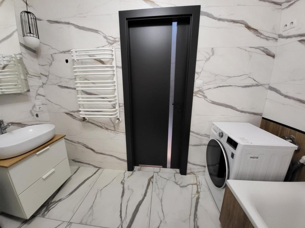 Radlinska 21 Folwark Apartment Kielce Ngoại thất bức ảnh